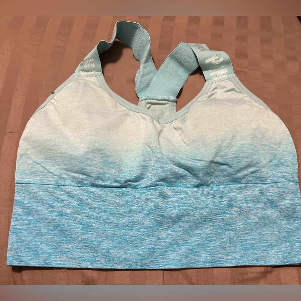 Victoria's Secret PINK Sport Seamless Sports bra size M.